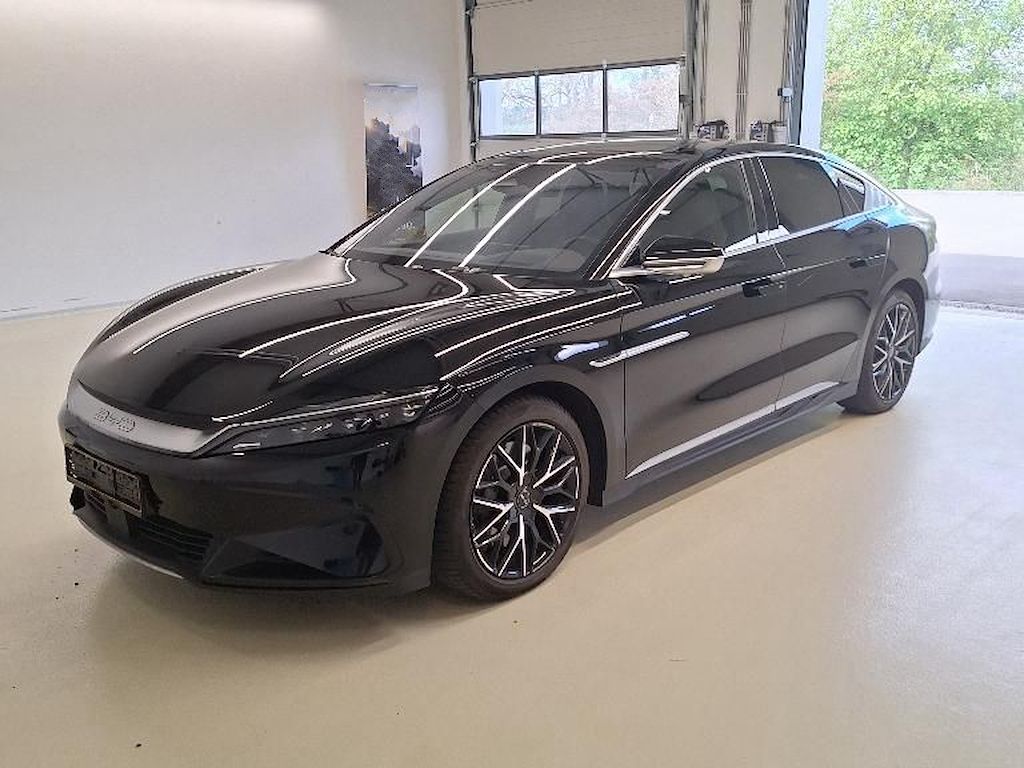 BYD HAN 85KWH EXECUTIVE AWD 517 CV LED brake lights; Low beam headlights; Toit pano; GPS